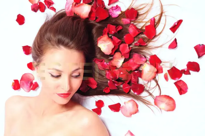 Benefits of Rose Water for Hair